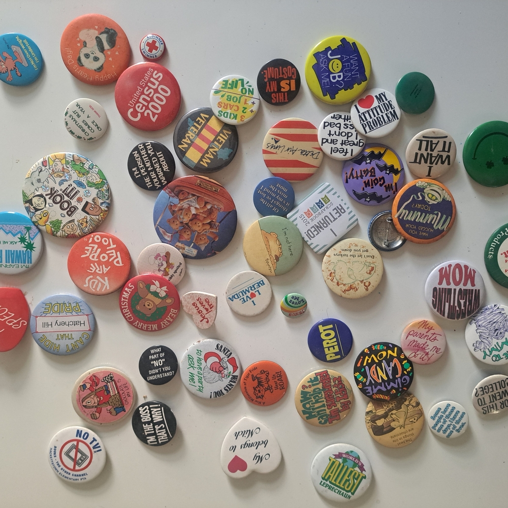 Assorted Vintage Button Pinback Lot - Multicolor … - image 2